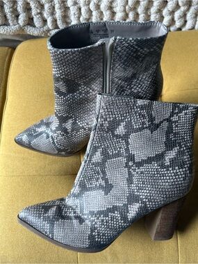 Carlos by Carlos Santana Gray Snake-Print Ankle Boots with Block Heel